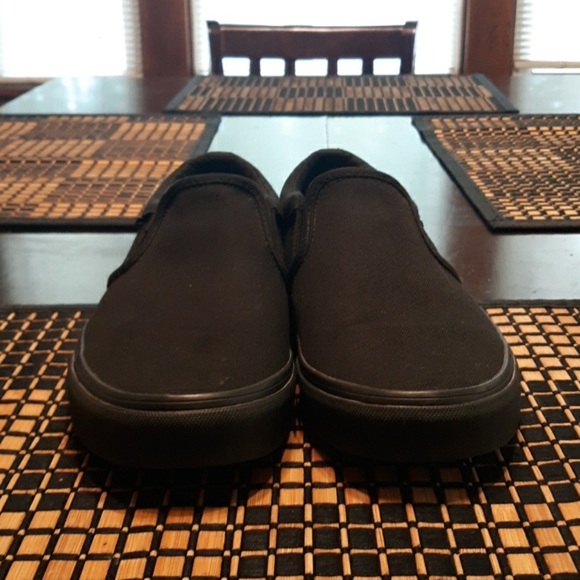 Vans - Picture 2 of 4